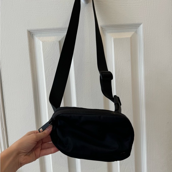 lululemon Black Crossbody Bag / Fanny pack - Picture 1 of 4